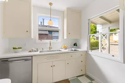 2533 Rampart St, Oakland, CA 94602 - Photo 20