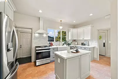 1021 23rd St, Oakland, CA 94606 - Photo 14