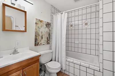7925 Greenly, Oakland, CA 94605 - Photo 38