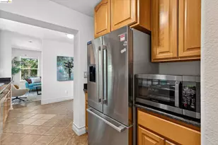 7925 Greenly, Oakland, CA 94605 - Photo 22