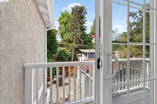 7925 Greenly, Oakland, CA 94605 - Photo 30