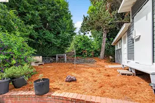 7925 Greenly, Oakland, CA 94605 - Photo 42
