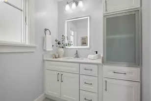 977 Regal Rd, Berkeley, CA 94708 - Photo 40