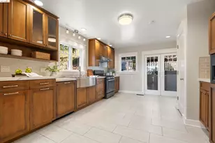 977 Regal Rd, Berkeley, CA 94708 - Photo 16