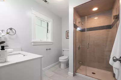 977 Regal Rd, Berkeley, CA 94708 - Photo 28