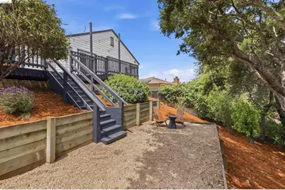 4638 Reinhardt Dr, Oakland, CA 94619 - Photo 32