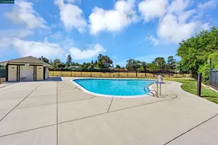1045 Mohr Ln, Concord, CA 94518 - Photo 30