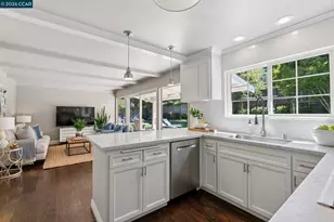 294 Deerfield Dr, Moraga, CA 94556 - Photo 14