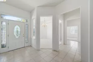832 Summerset Dr, Rio Vista, CA 94571 - Photo 4