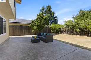 148 Valley Oak Ln, Vallejo, CA 94591 - Photo 32