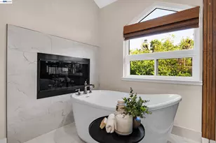 6310 Camino del Lago, Pleasanton, CA 94566 - Photo 22