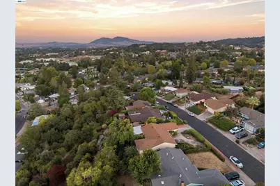 327 Kingston Ave, Martinez, CA 94553 - Photo 46