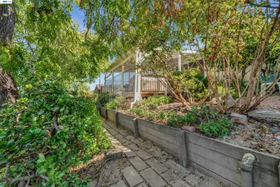 327 Kingston Ave, Martinez, CA 94553 - Photo 30
