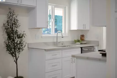 327 Kingston Ave, Martinez, CA 94553 - Photo 14