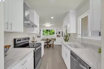 327 Kingston Ave, Martinez, CA 94553 - Photo 8