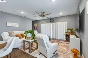 726 Sudbrook Ct, Patterson, CA 95363 - Photo 8