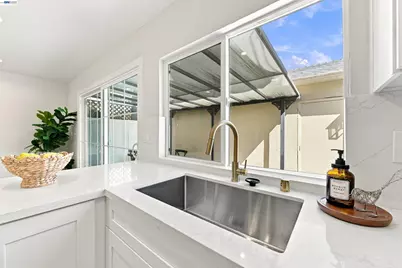 4270 Solar Cir, Union City, CA 94587 - Photo 10