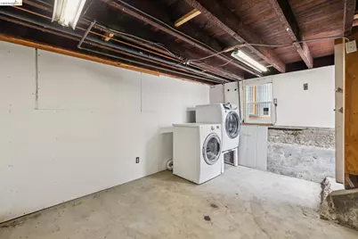 870 43rd St, Oakland, CA 94608 - Photo 58