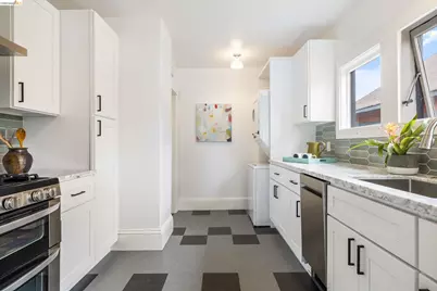 438 65th St, Oakland, CA 94609 - Photo 26