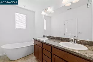 7832 Acorri Walk, Sacramento, CA 95823 - Photo 28