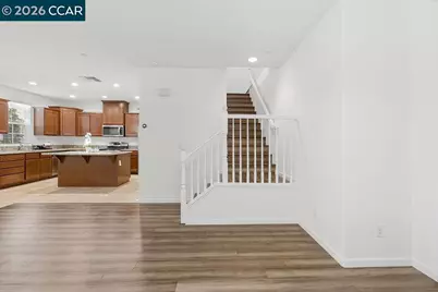 7832 Acorri Walk, Sacramento, CA 95823 - Photo 8