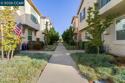 7832 Acorri Walk, Sacramento, CA 95823 - Photo 2