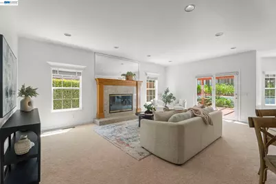 313 Diamond Ct, Pleasanton, CA 94566 - Photo 6