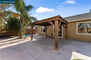 563 Silver Saddle Dr, Pittsburg, CA 94565 - Photo 38