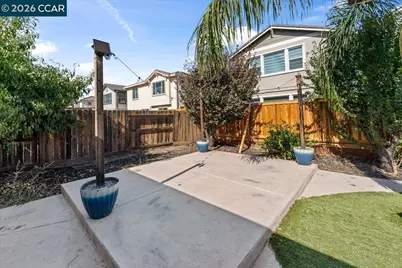 563 Silver Saddle Dr, Pittsburg, CA 94565 - Photo 36