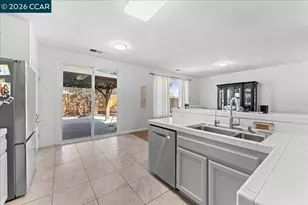 563 Silver Saddle Dr, Pittsburg, CA 94565 - Photo 10