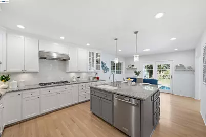 1065 Bennett Way, San Jose, CA 95125 - Photo 14