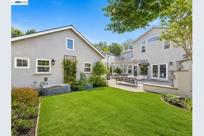 1065 Bennett Way, San Jose, CA 95125 - Photo 32