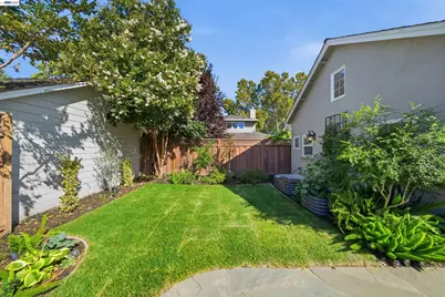 1065 Bennett Way, San Jose, CA 95125 - Photo 36