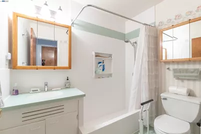 15209 Farnsworth St, San Leandro, CA 94579 - Photo 24