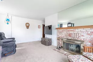 15209 Farnsworth St, San Leandro, CA 94579 - Photo 8