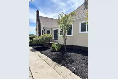 2569 Maxwell Ave, Oakland, CA 94601 - Photo 16