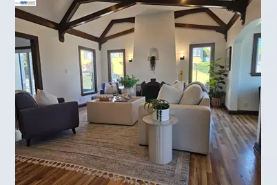 2569 Maxwell Ave, Oakland, CA 94601 - Photo 2