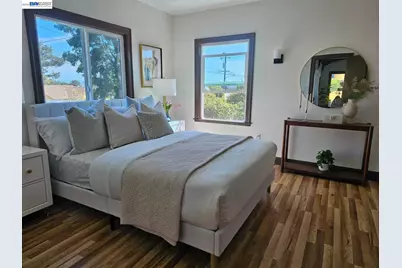 2569 Maxwell Ave, Oakland, CA 94601 - Photo 10