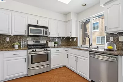 4551 Mangrove Dr #18, Dublin, CA 94568 - Photo 10