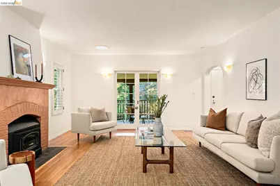 6729 Thornhill Dr, Oakland, CA 94611 - Photo 16