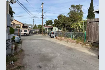 10209 & 10211 Pippin St, Oakland, CA 94603 - Photo 62