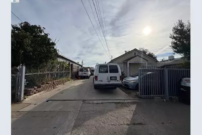 10209 & 10211 Pippin St, Oakland, CA 94603 - Photo 46