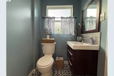 10209 & 10211 Pippin St, Oakland, CA 94603 - Photo 84