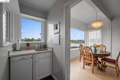 2000 Clinton Ave, Alameda, CA 94501 - Photo 8