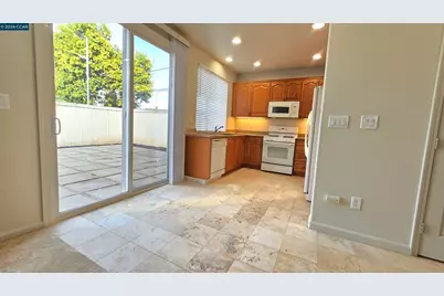 1092 Gardenia Ln, Concord, CA 94520 - Photo 10