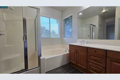 1092 Gardenia Ln, Concord, CA 94520 - Photo 22