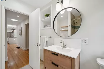29 Eastwood Ct, Oakland, CA 94611 - Photo 22