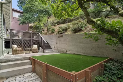 29 Eastwood Ct, Oakland, CA 94611 - Photo 36