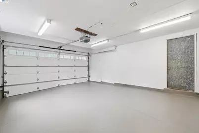 29 Eastwood Ct, Oakland, CA 94611 - Photo 30