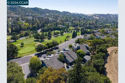 3674 Rossmoor Pkwy #5, Walnut Creek, CA 94595 - Photo 32